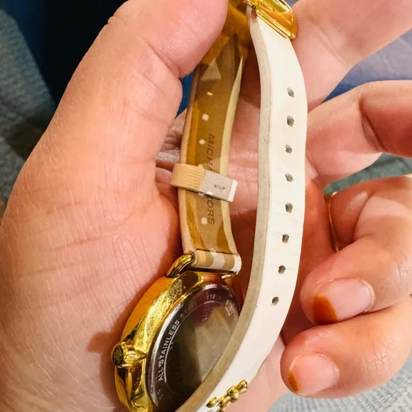 Michael Kors White and Gold Floral Accent Women's Watch - Picture 5 of 8